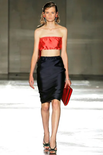 Look 13